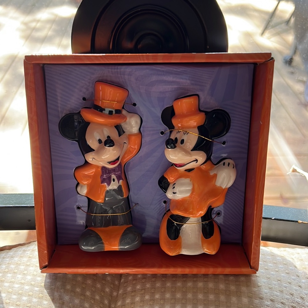 Disney Mickey and Minnie Halloween Ceramic Salt and Pepper Shakers